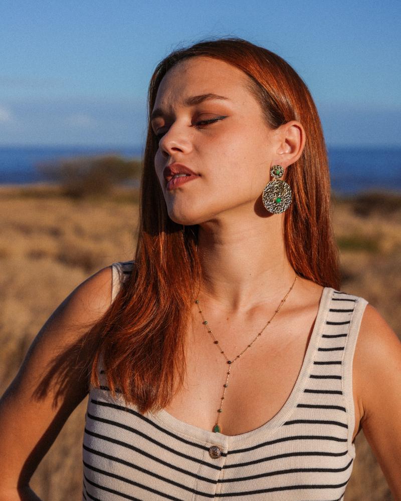 femme vêtement accessoire
